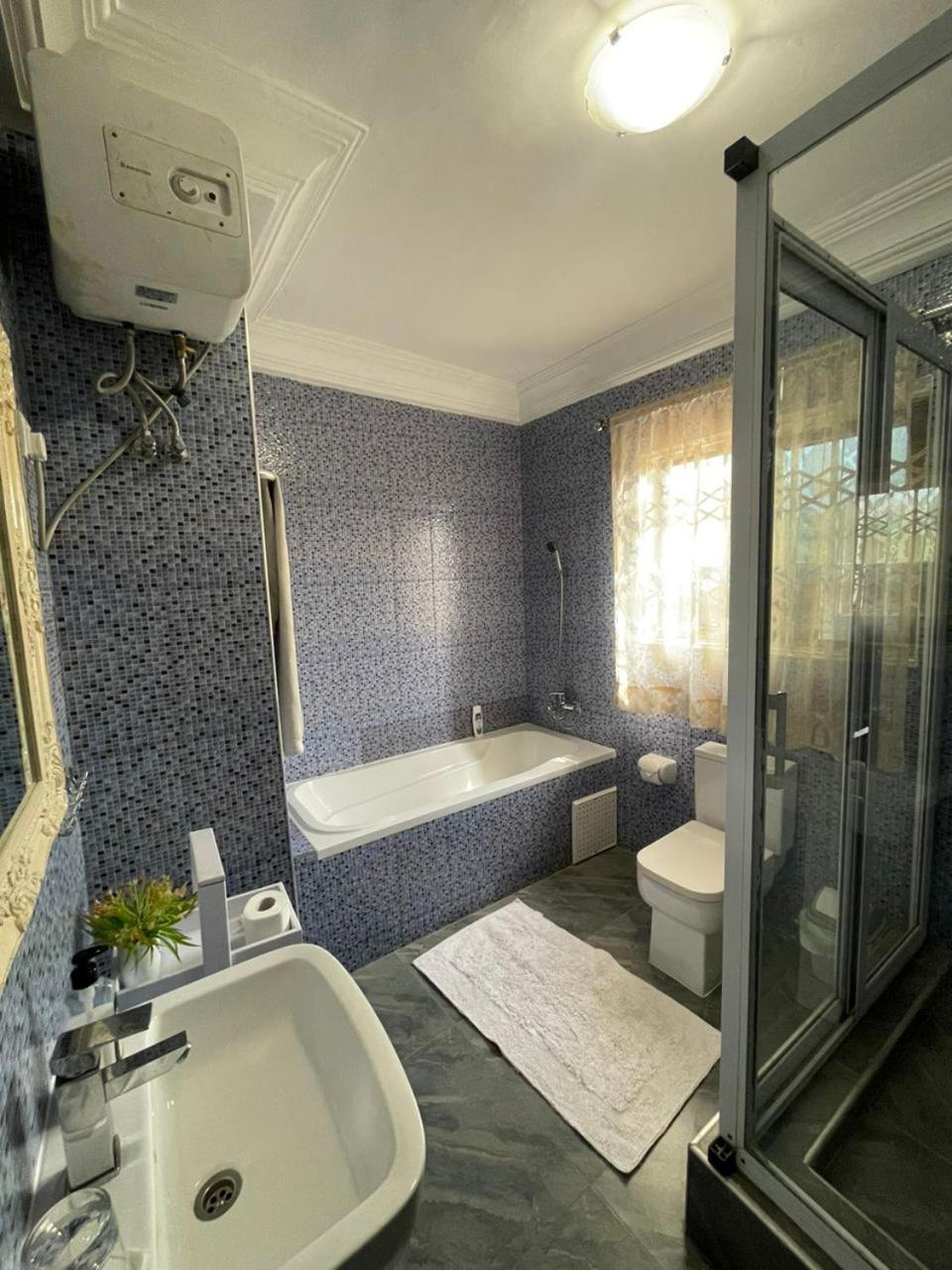 Perriman Hotel Kokrobite Экстерьер фото