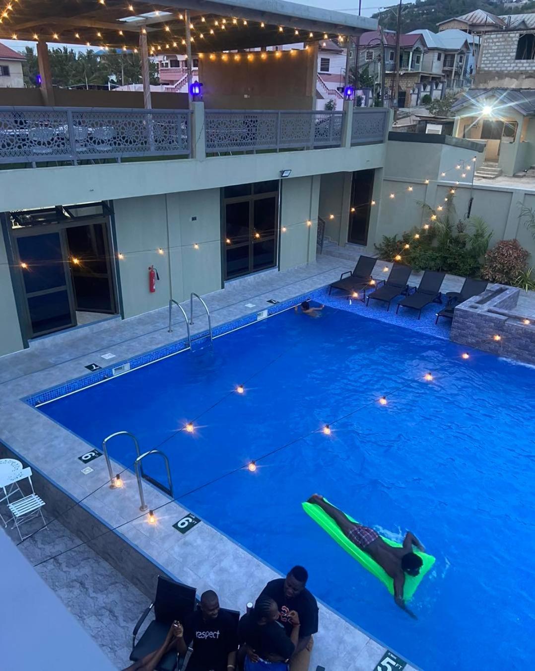 Perriman Hotel Kokrobite Экстерьер фото